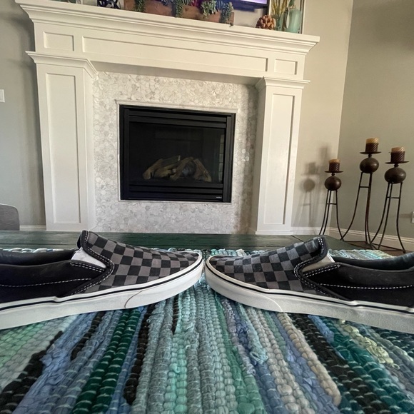 Black and grey checkered slip-on Vans - Picture 6 of 6
